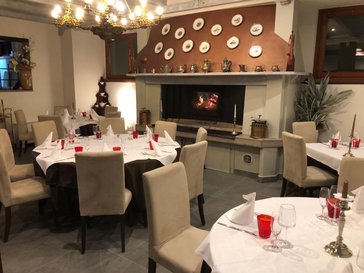 ホテル Locanda Rossa Romans di Varmo エクステリア 写真