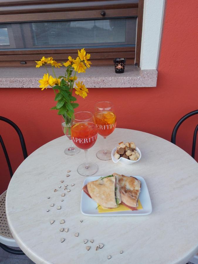 ホテル Locanda Rossa Romans di Varmo エクステリア 写真